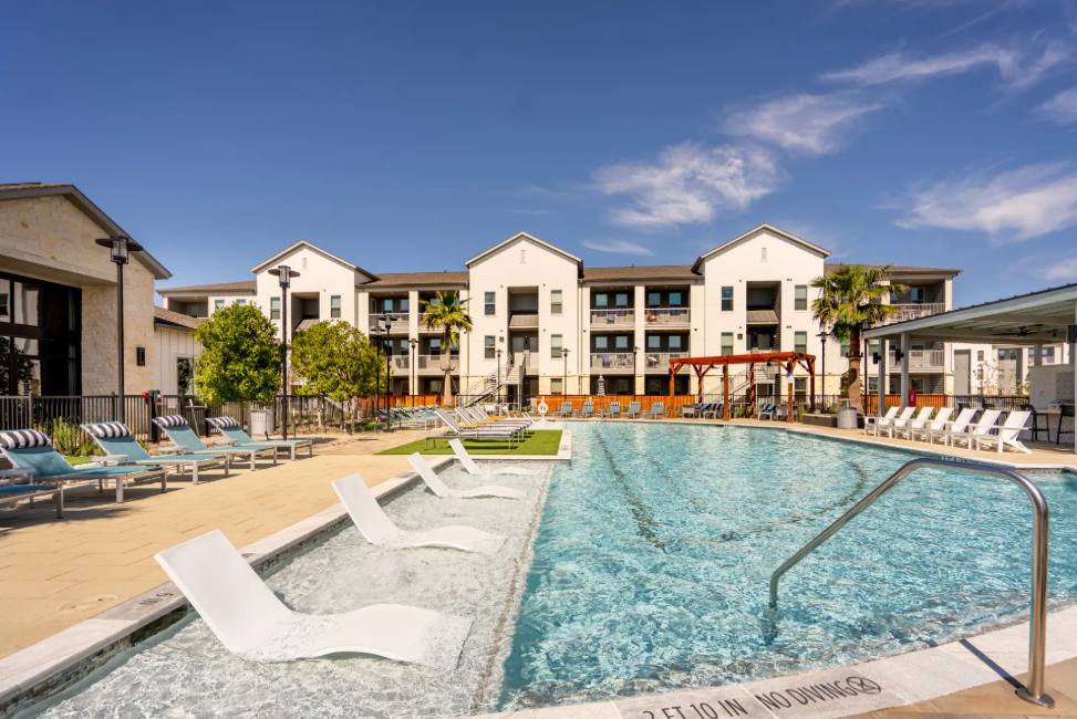 Apartment for rent at 6810 N Fry Rd, Katy, TX 77449