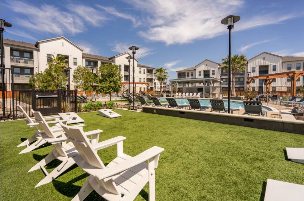 Apartment for rent at 6810 N Fry Rd, Katy, TX 77449