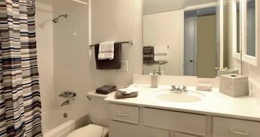 Apartment for rent at 2520 Winrock Blvd, Houston, TX 77057