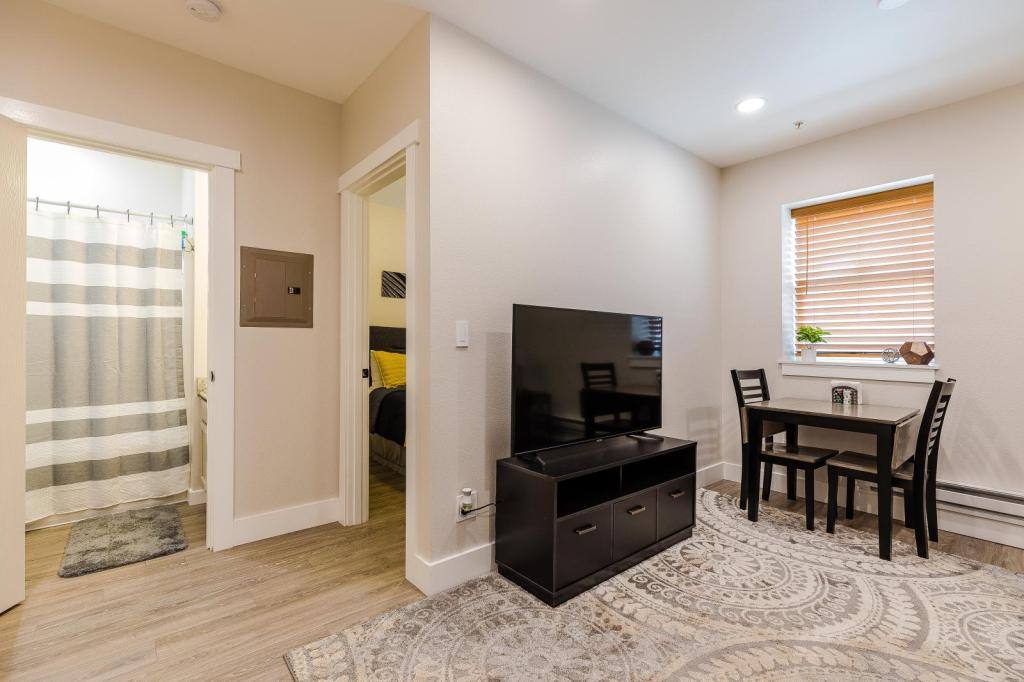 Apartment for rent at 512 2nd Ave N, Great Falls, MT 59401
