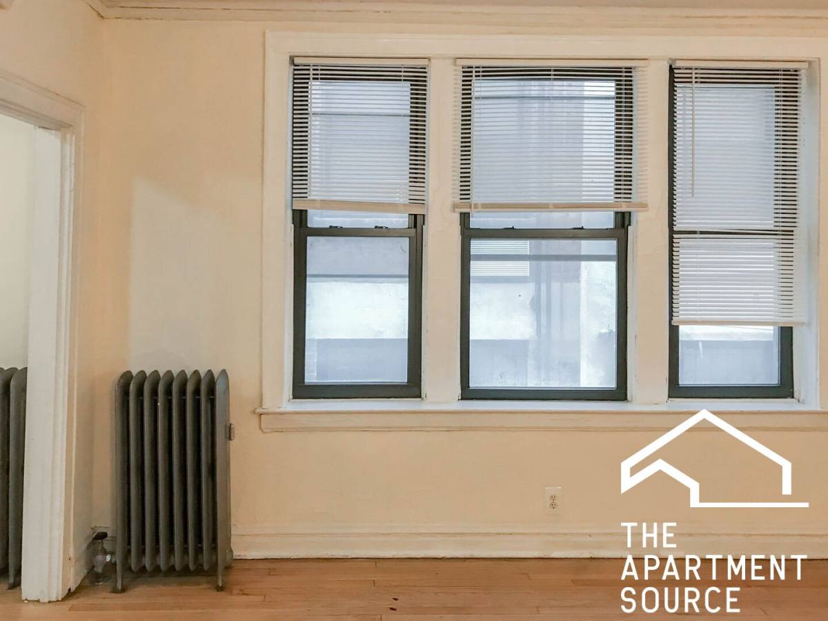 Apartment for rent at 432 W Surf St #108, Chicago, IL 60657