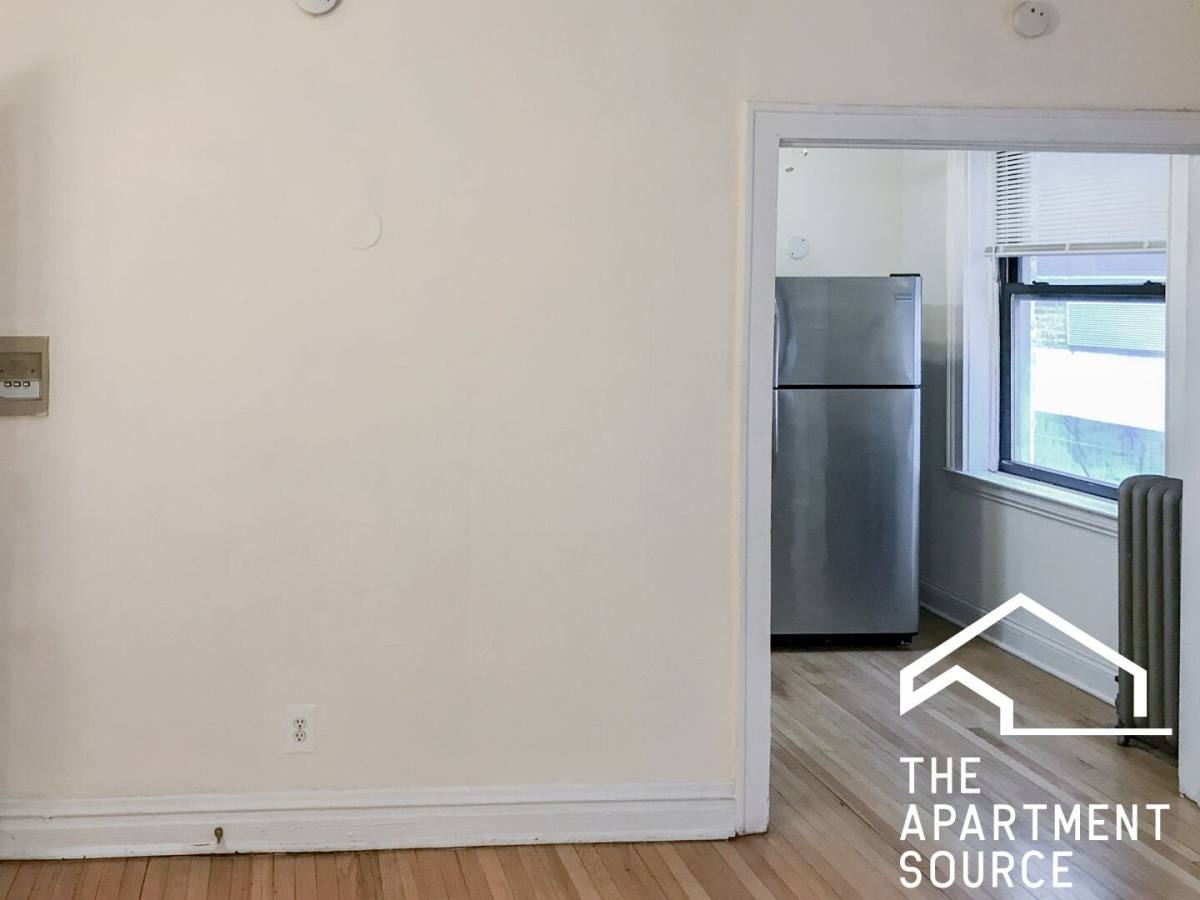 Apartment for rent at 432 W Surf St #108, Chicago, IL 60657