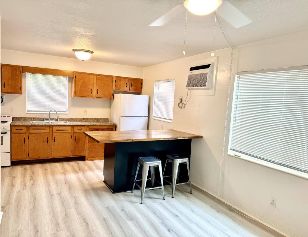 Apartment for rent at 1135 Highland St N, Saint Petersburg, FL 33701