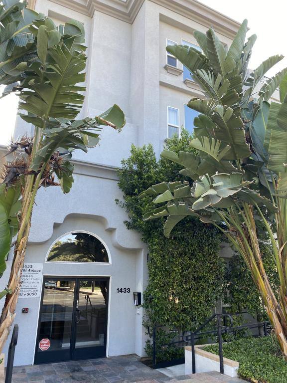Apartment for rent at 1433 Federal Ave #201, Los Angeles, CA 90025