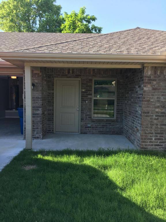 House for rent at 404 W 2nd St, Gentry, AR 72734