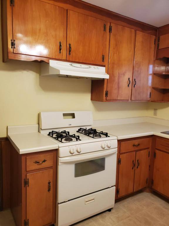 House for rent at 1008 W 5th, Ottawa, KS 66067