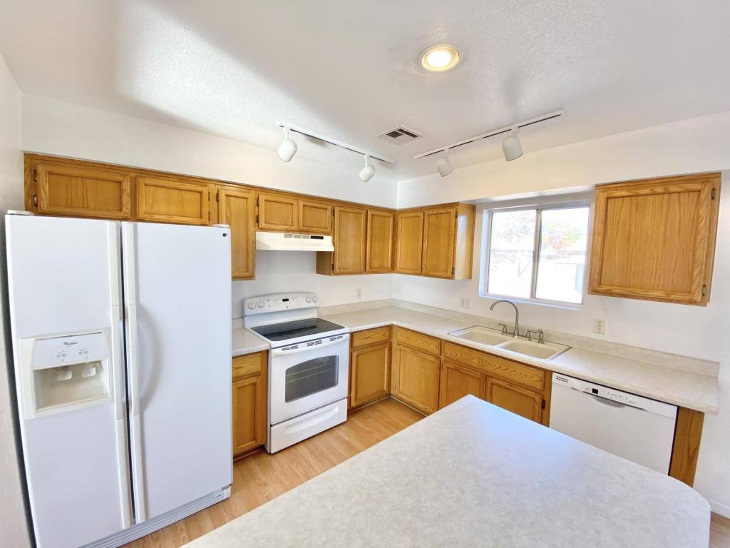 House for rent at 4274 W 21st Place, Yuma, AZ 85364
