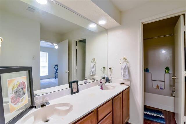 Townhouse for rent at 3803 Blanca Dr, Arlington, TX 76016
