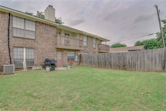 Townhouse for rent at 3803 Blanca Dr, Arlington, TX 76016