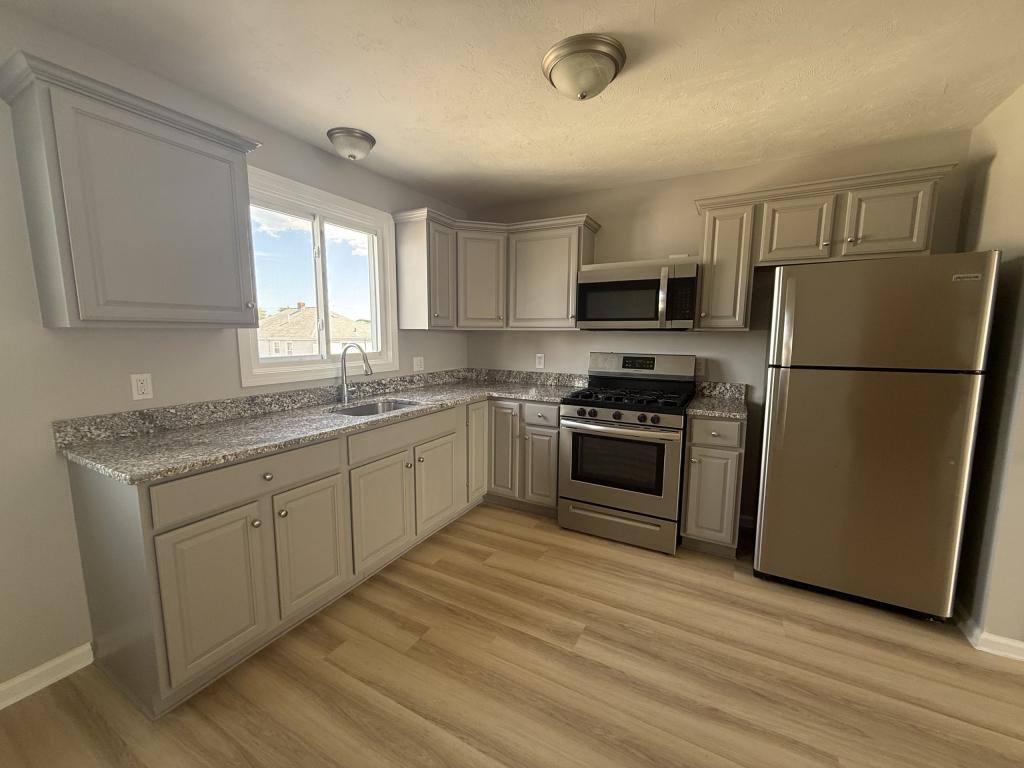 Apartment for rent at 132 Vale St, Fall River, MA 02724