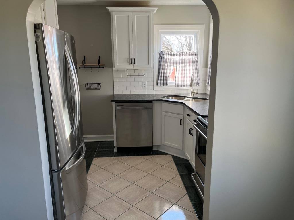 House for rent at 930 N Main St, Elizabethtown, KY 42701