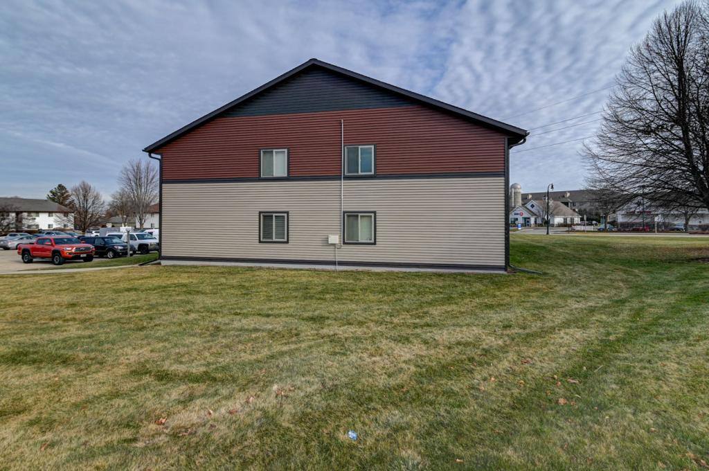 Apartment for rent at 100 Sunset Lane #7, Waunakee, WI 53597