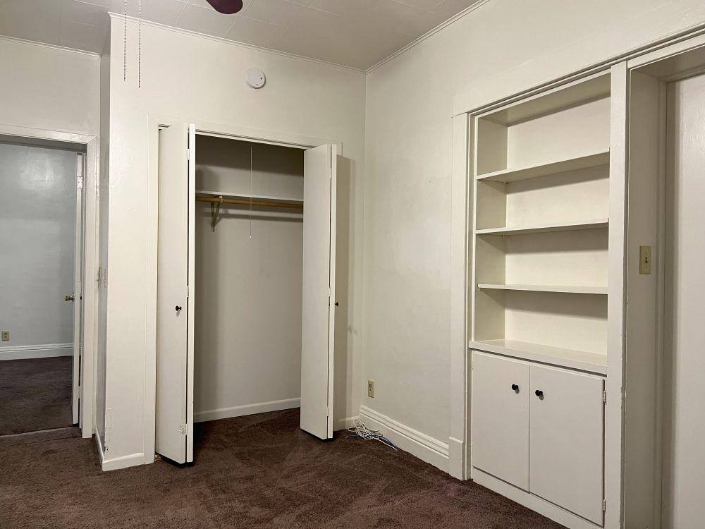Apartment for rent at 108 Park Ave, Muscatine, IA 52761