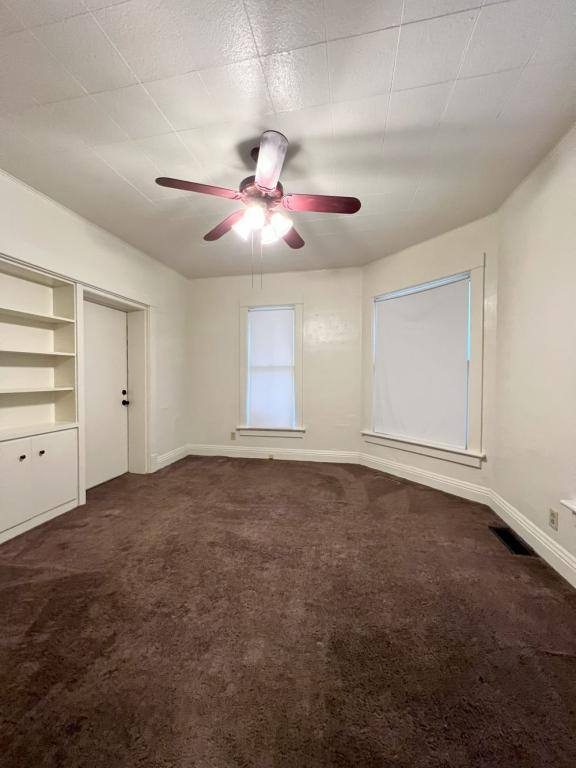 Apartment for rent at 108 Park Ave, Muscatine, IA 52761
