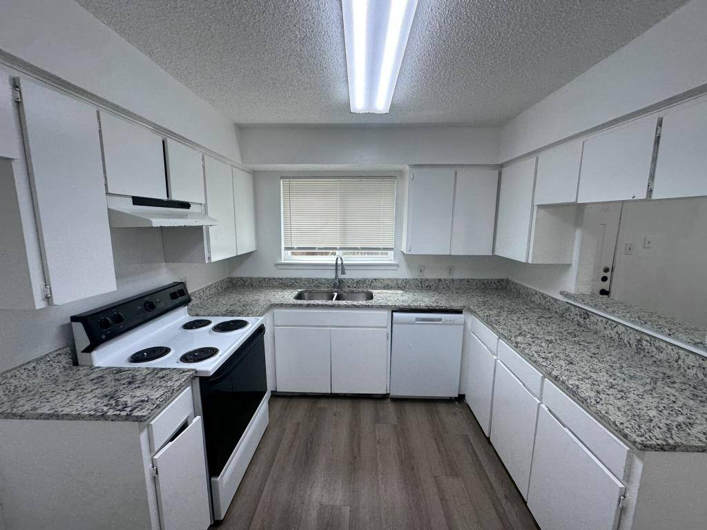 House for rent at 514 E Norwood Circle, Arlington, TX 76013