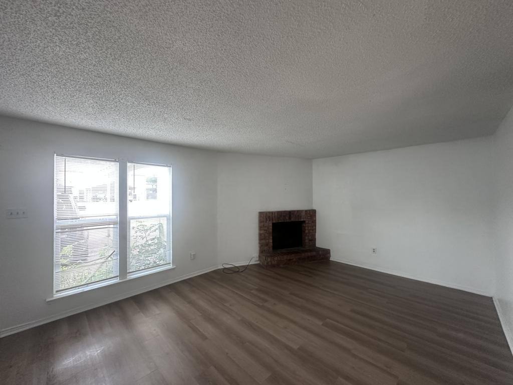 House for rent at 514 E Norwood Circle, Arlington, TX 76013