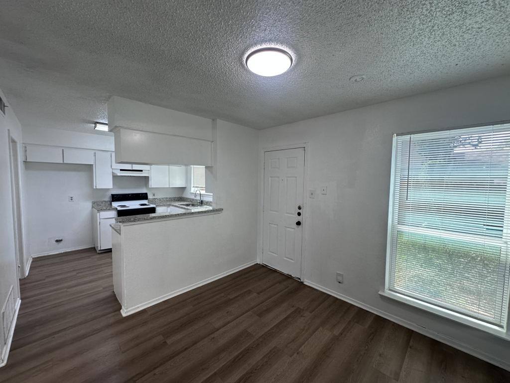 House for rent at 514 E Norwood Circle, Arlington, TX 76013