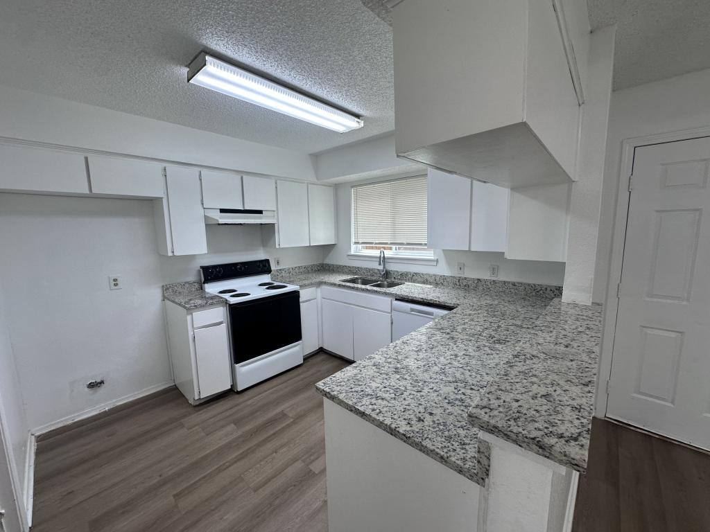 House for rent at 514 E Norwood Circle, Arlington, TX 76013