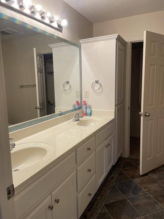 House for rent at 21 Mitchell Circle, Greenbrier, AR 72058