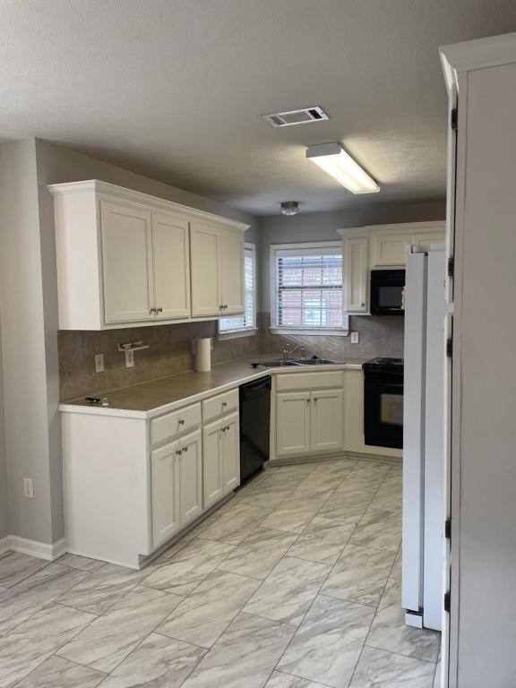 House for rent at 21 Mitchell Circle, Greenbrier, AR 72058