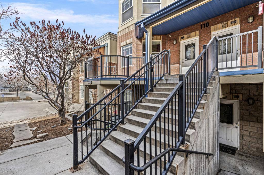 Condo for rent at 140 E 1st St, Loveland, CO 80537