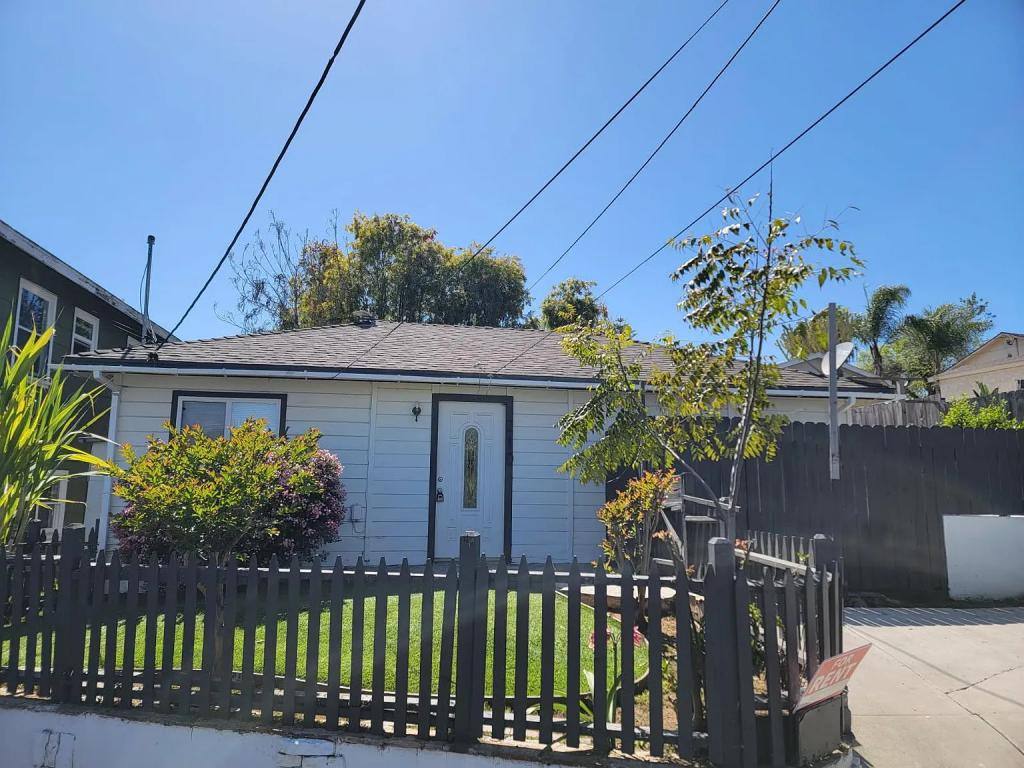 House for rent at 210 Goetting Way, Vista, CA 92083