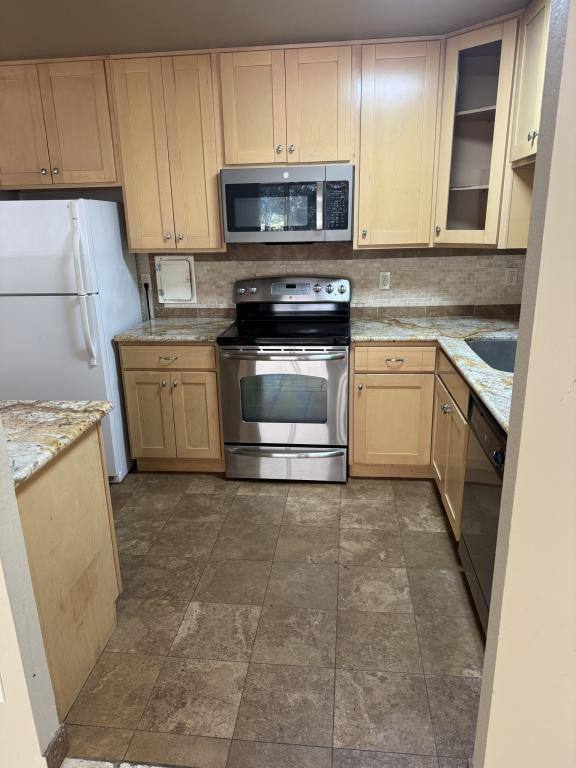 Condo for rent at 555 Pierce St #638, Albany, CA 94706