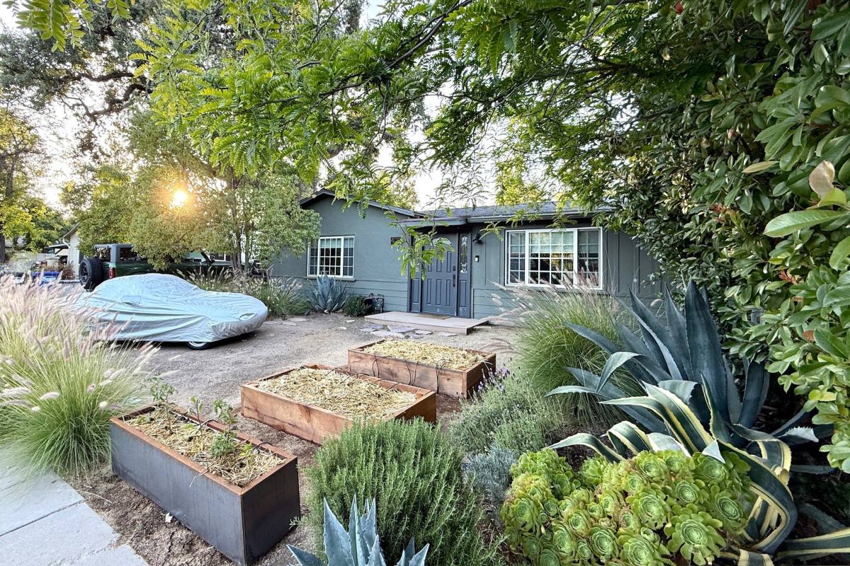 House for rent at 408 Franklin Dr, Ojai, CA 93023