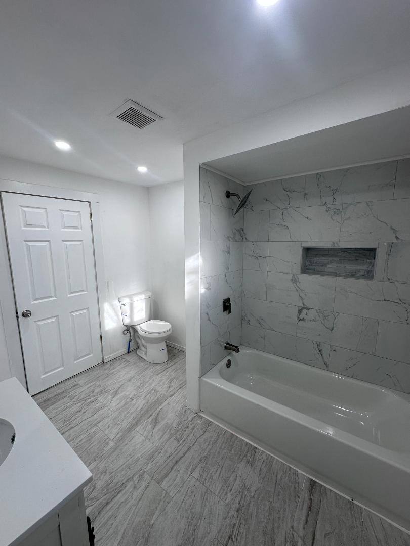 Apartment for rent at 153 Vine St, Plymouth, PA 18651