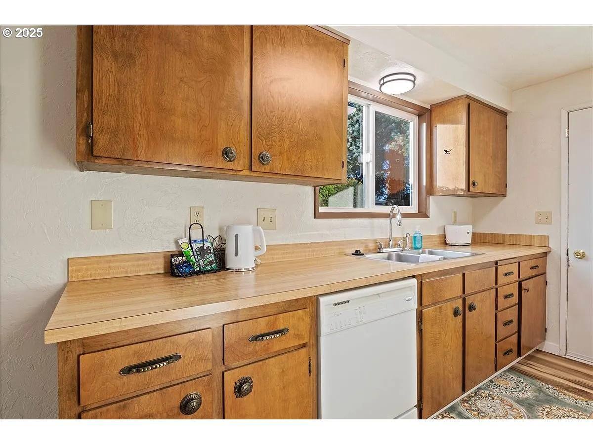 Apartment for rent at 2801 Raleigh Court SE #G06, Albany, OR 97322