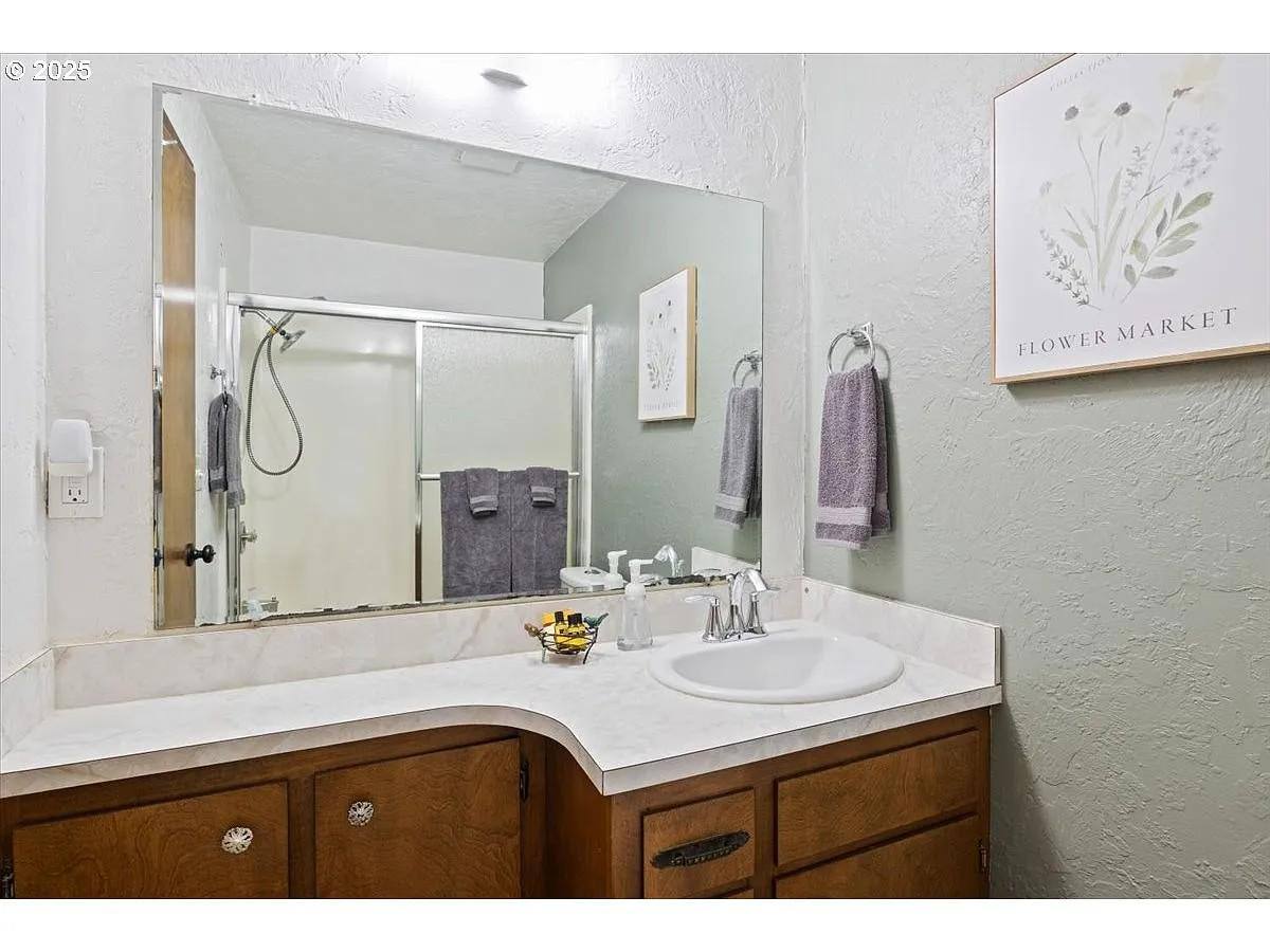 Apartment for rent at 2801 Raleigh Court SE #G06, Albany, OR 97322