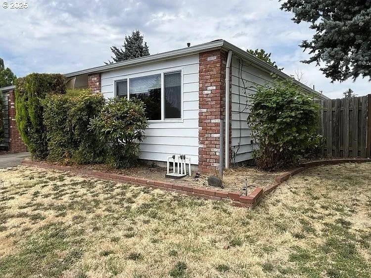 Apartment for rent at 2801 Raleigh Court SE #G06, Albany, OR 97322