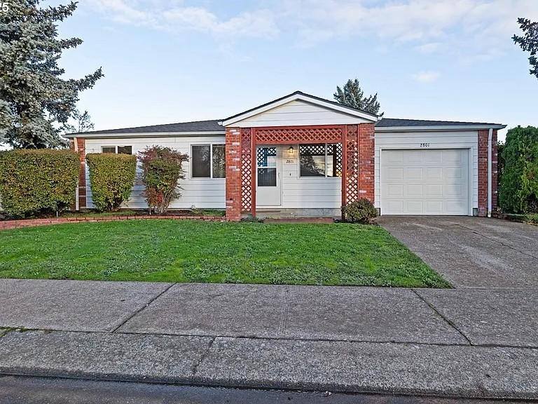 Apartment for rent at 2801 Raleigh Court SE #G06, Albany, OR 97322