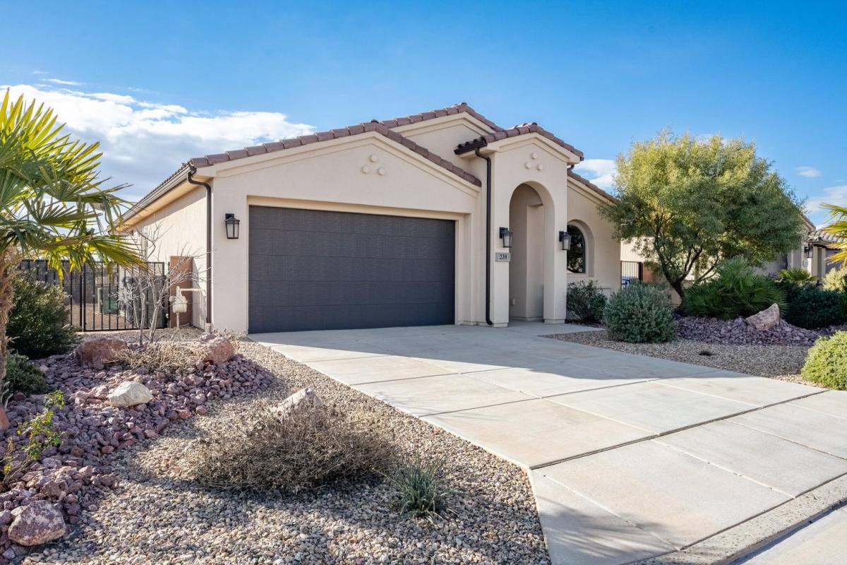 House for rent at 239 W Peridot Dr, Washington, UT 84780