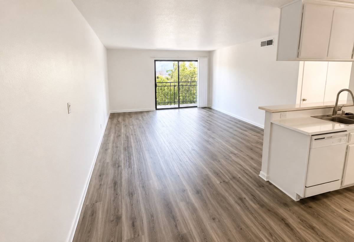 Apartment for rent at 7040 Haskell #310, Van Nuys, CA 91406