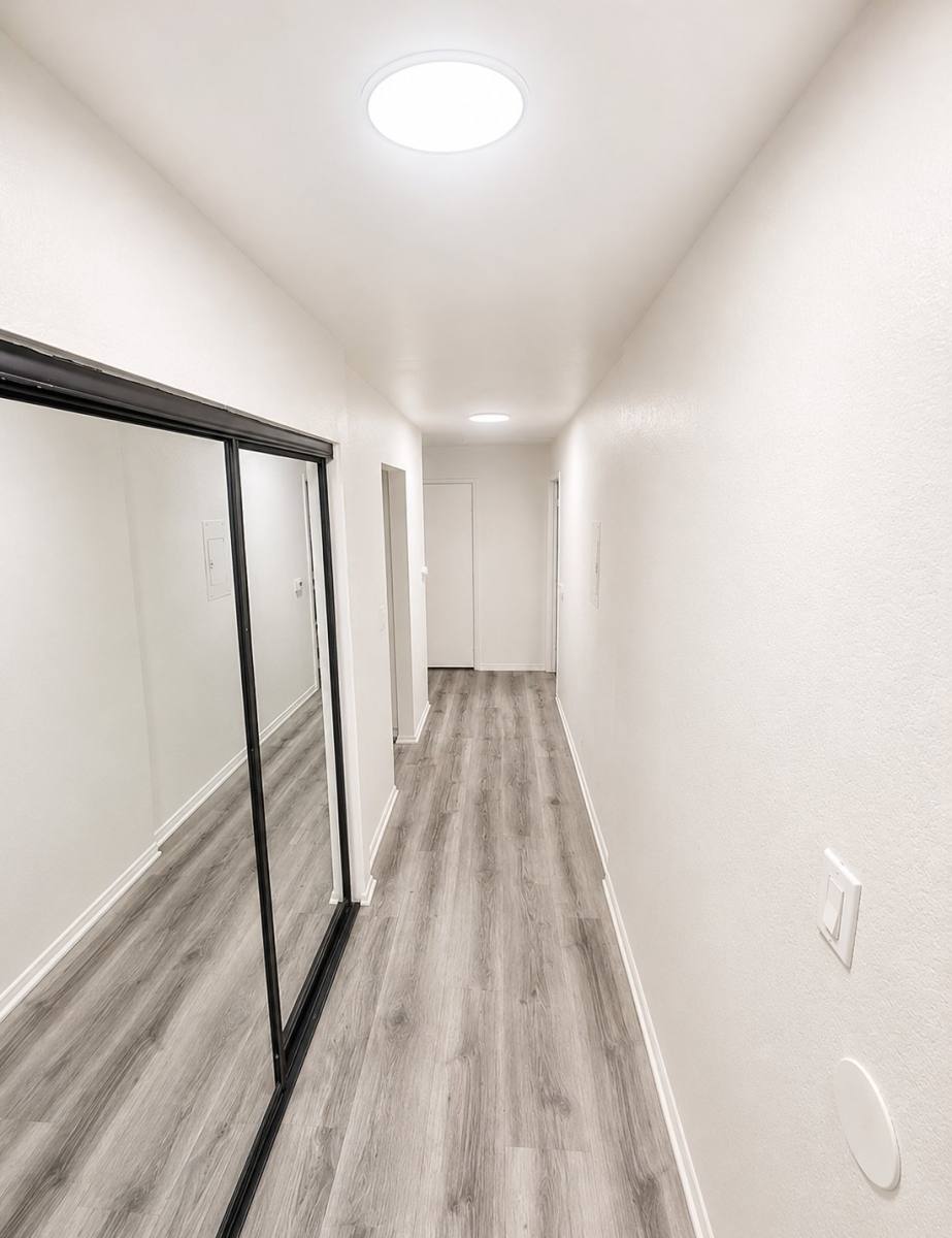Apartment for rent at 7040 Haskell #310, Van Nuys, CA 91406