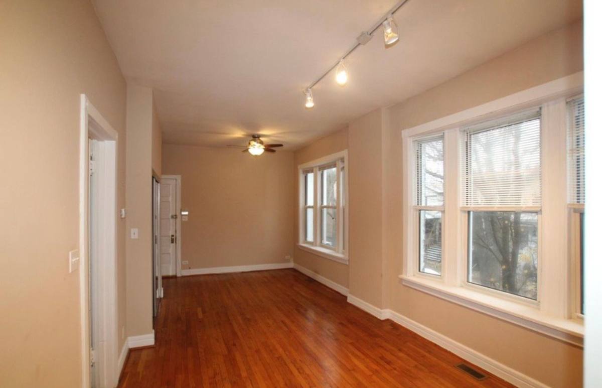 Apartment for rent at 1741 W Byron #2, Chicago, IL 60613