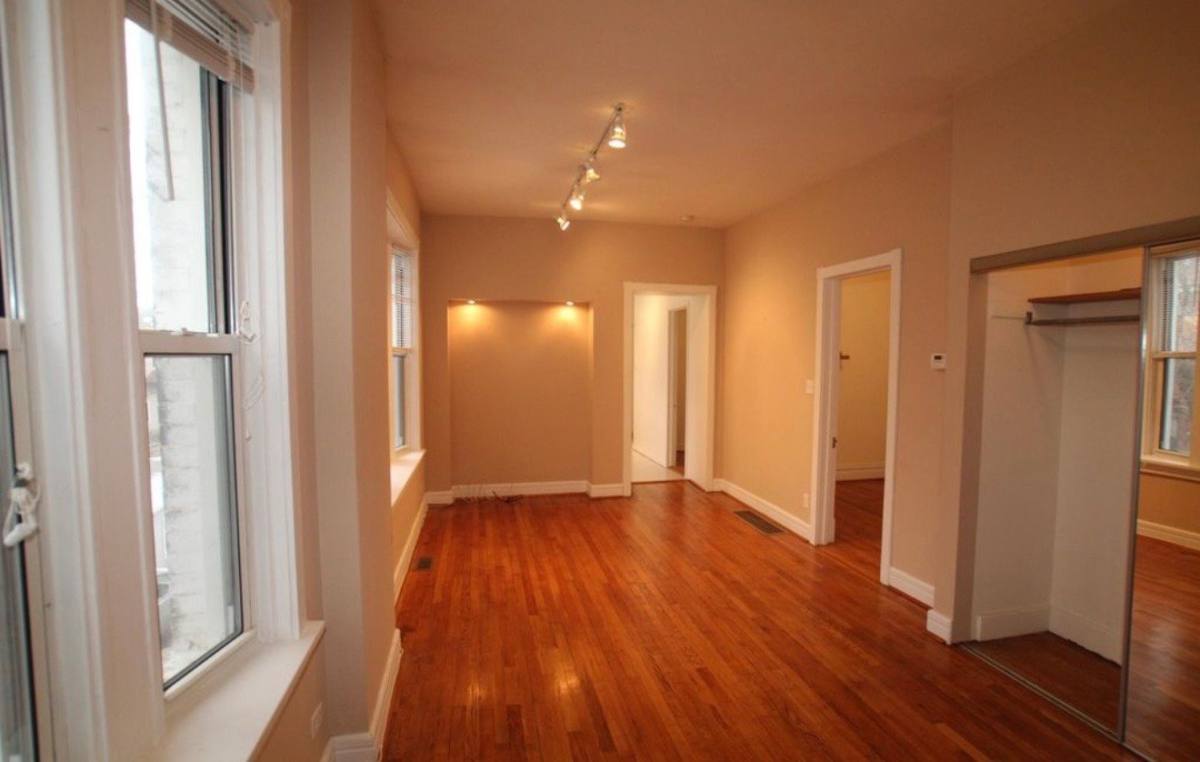 Apartment for rent at 1741 W Byron #2, Chicago, IL 60613