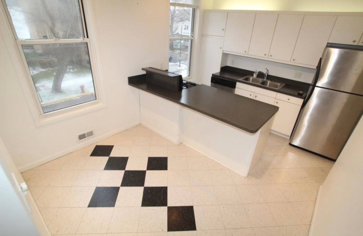 Apartment for rent at 1741 W Byron #2, Chicago, IL 60613