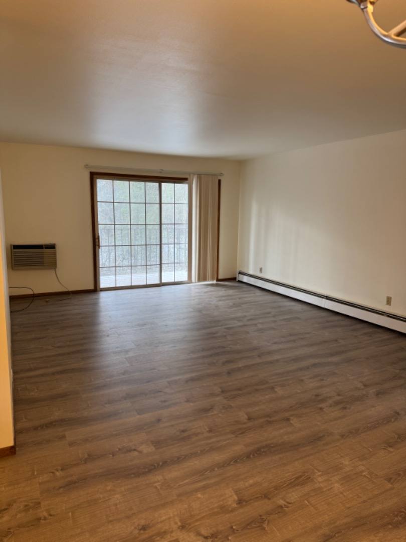 Apartment for rent at 213 Williamsburg Dr #7, Mequon, WI 53092