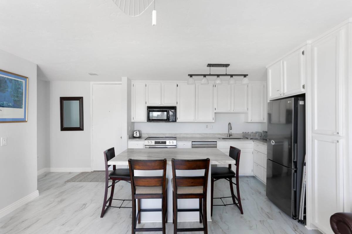 Condo for rent at 3050 Rue Dorleans #RUE, San Diego, CA 92110