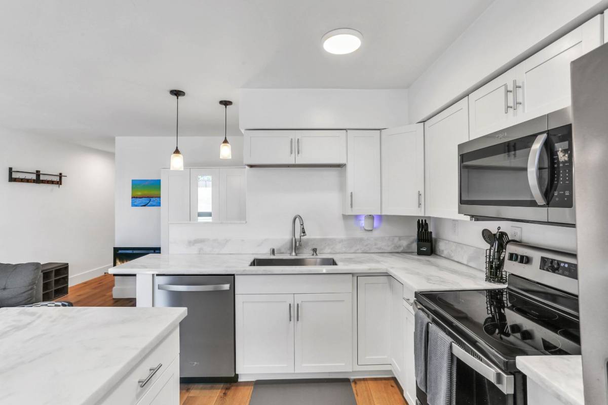 Condo for rent at 3050 Rue Dorleans #RUE, San Diego, CA 92110