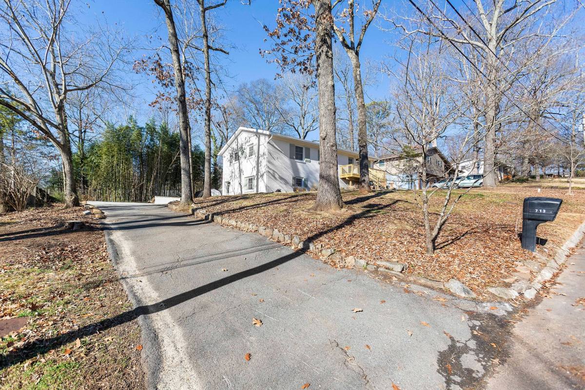 House for rent at 713 Aeronca Rd, Knoxville, TN 37919