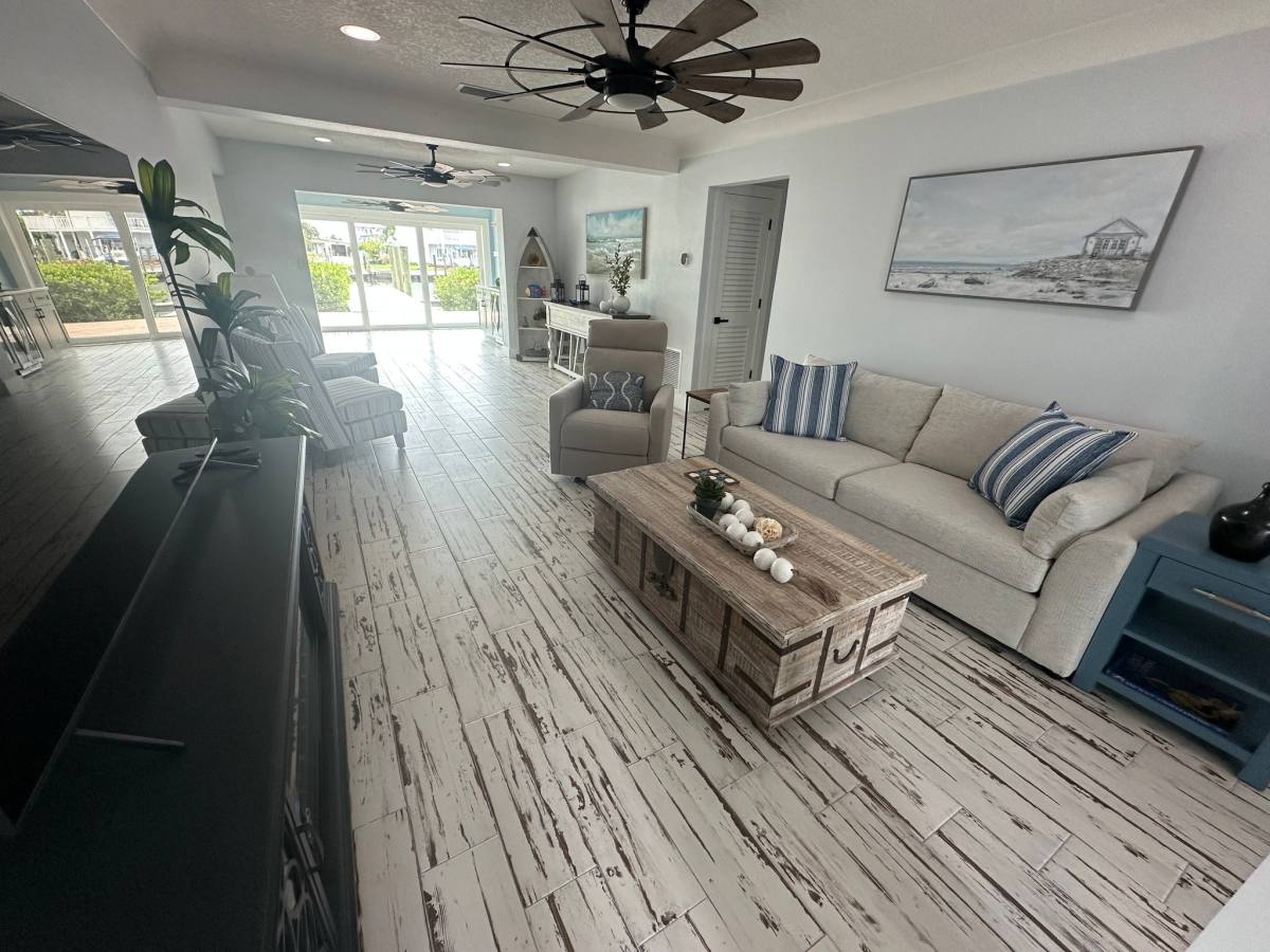 House for rent at 17727 Long Point Dr, Saint Petersburg, FL 33708