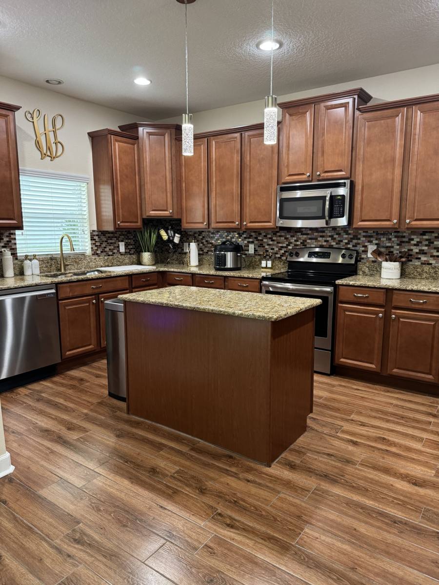 House for rent at 1454 Lake Side Ave, Davenport, FL 33837