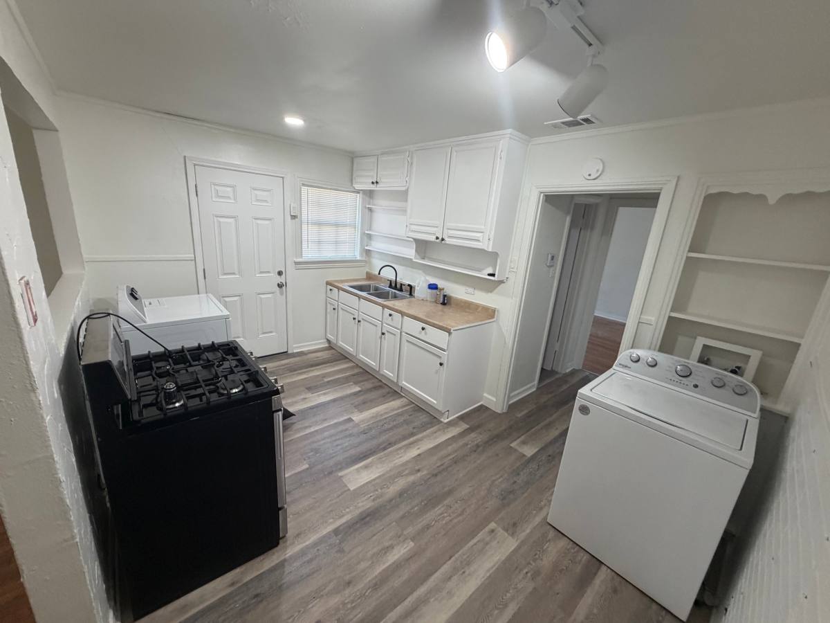 Apartment for rent at 1520 Glen Ave #A, Dallas, TX 75216