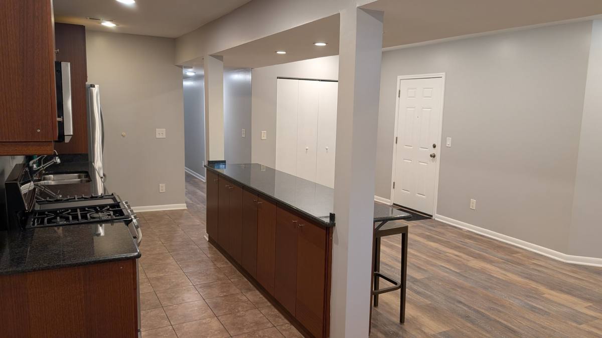Apartment for rent at 429 E 45th Place, Chicago, IL 60653