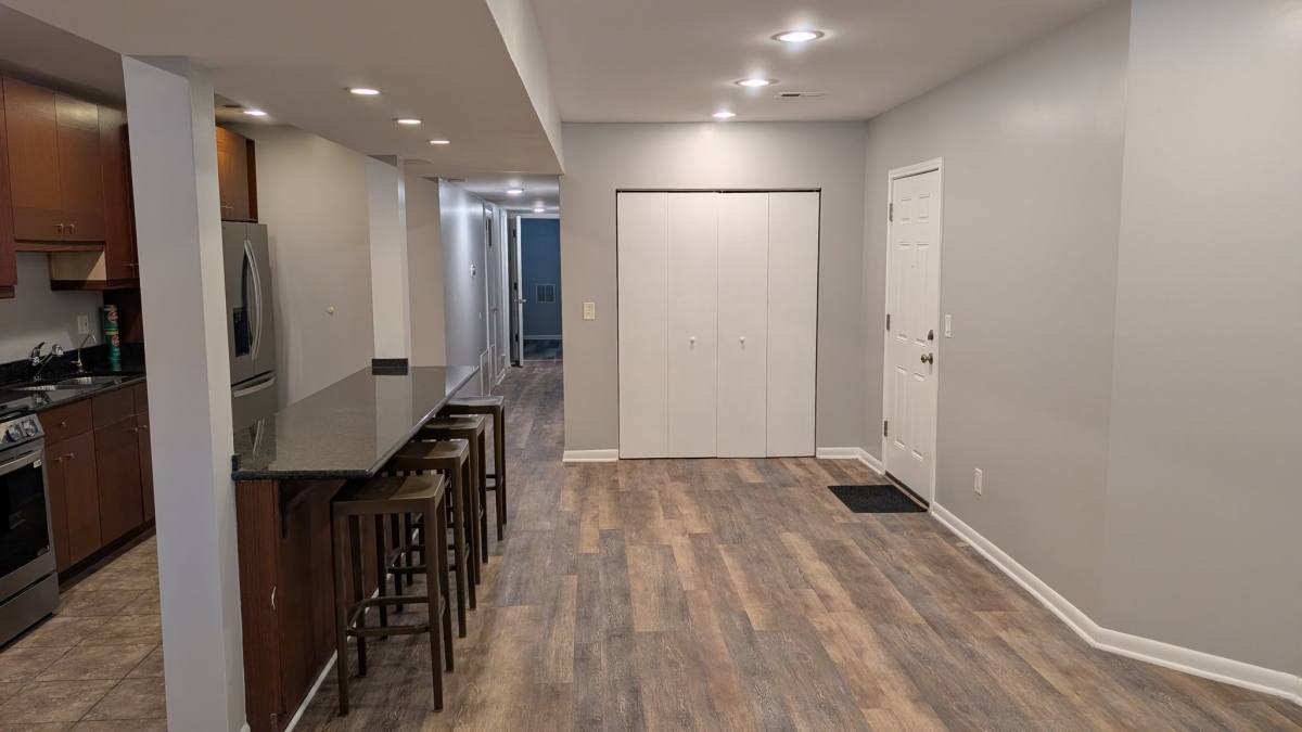 Apartment for rent at 429 E 45th Place, Chicago, IL 60653
