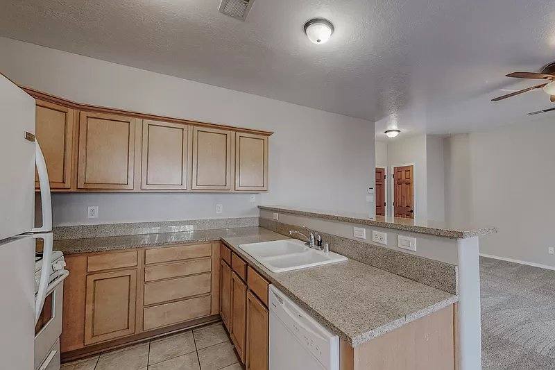 Townhouse for rent at 615 Benicia Lane SW, Albuquerque, NM 87102