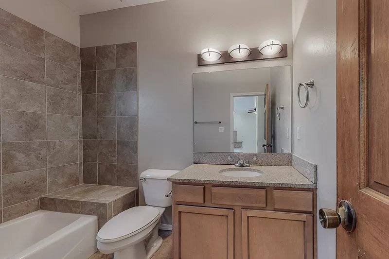 Townhouse for rent at 615 Benicia Lane SW, Albuquerque, NM 87102